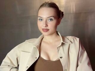 LynHerlan's Tip live cam models Profile Image