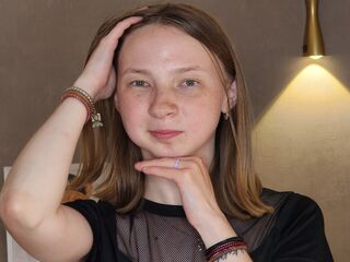 LynetteGoodwyn's European live cam models Profile Image