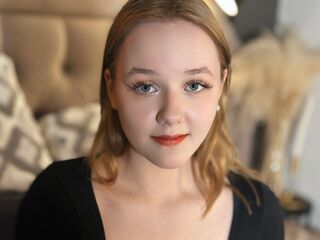 YutaBunny's Flirt4Free live cam Profile Image